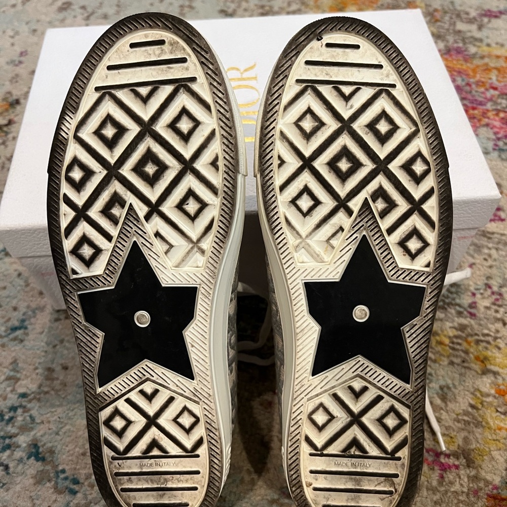 Dior Oblique Canvas Low-Top Sneakers in Gray & Cream - Picture 7 of 11
